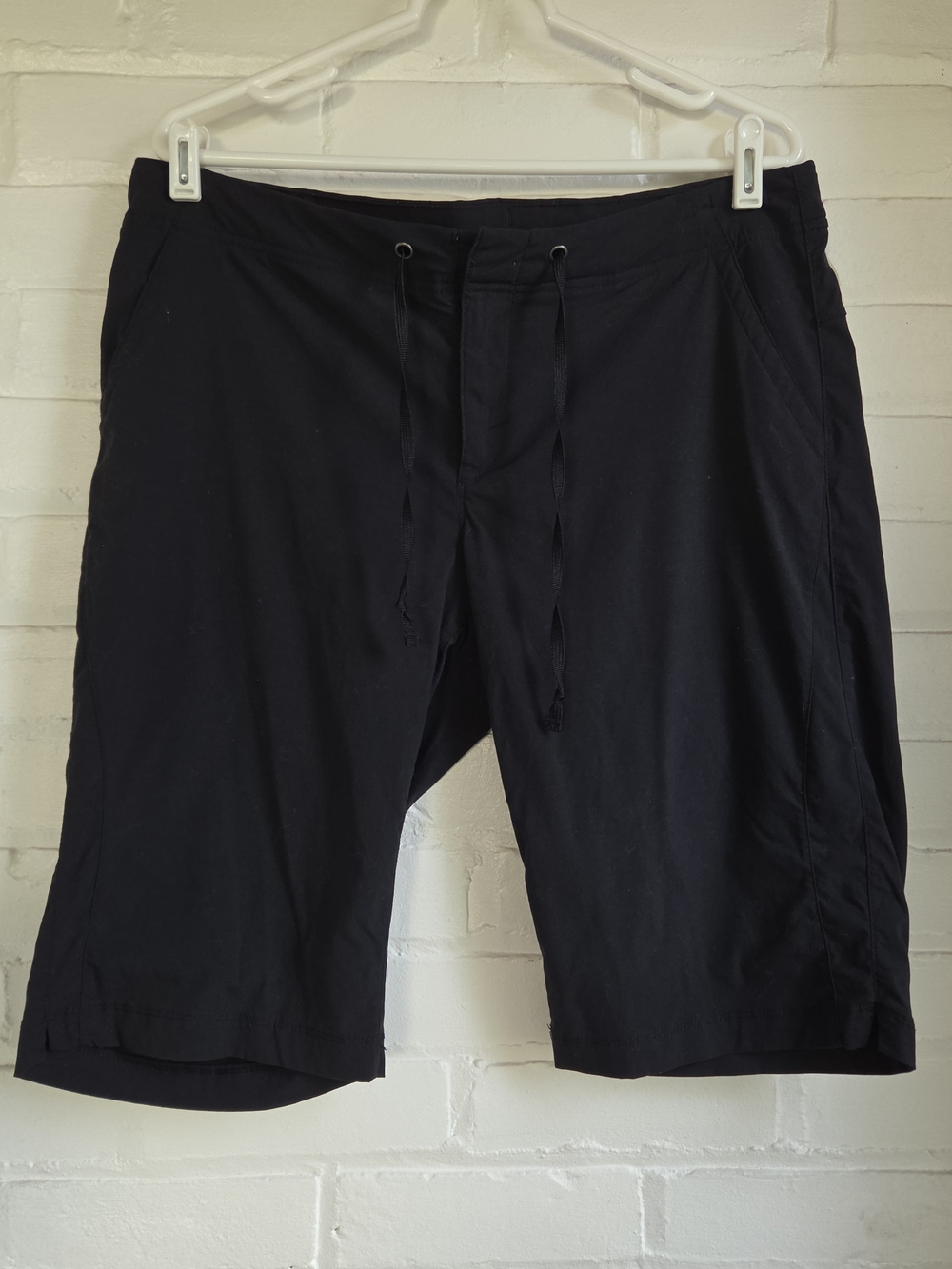 Columbia Black Drawstring Women's Long Bermuda Shorts Size 14